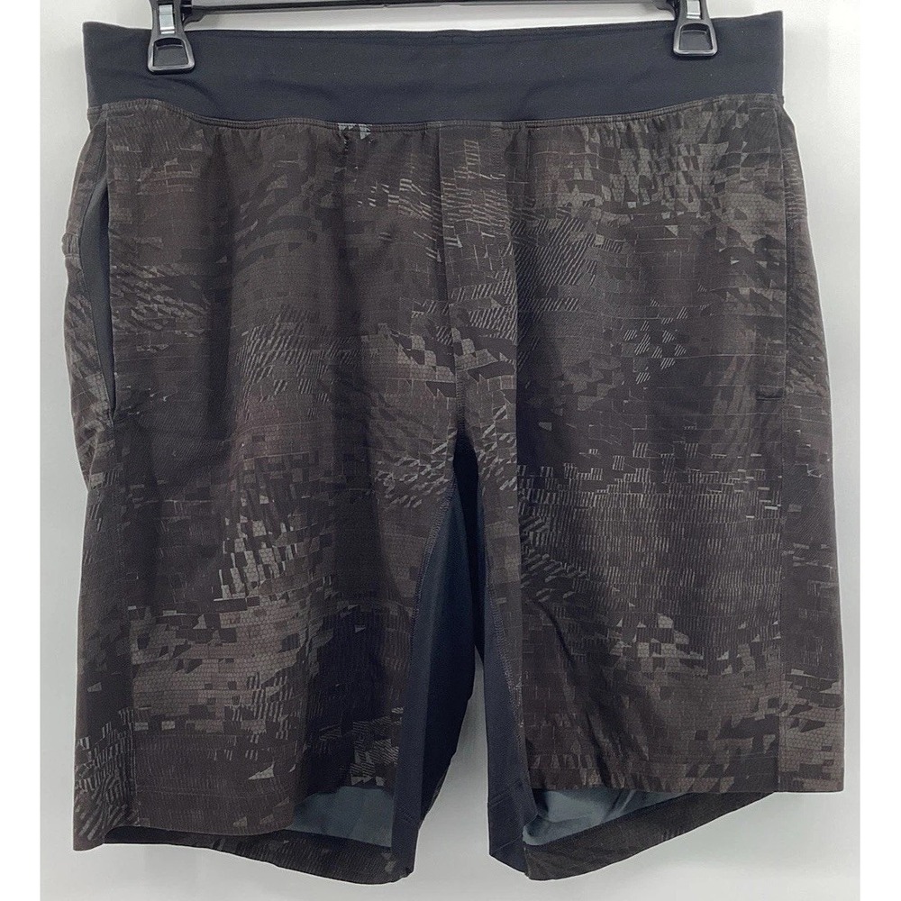 Lululemon Shorts Mens XL Black Lined Running Gym Athletic Pace Breaker 7"